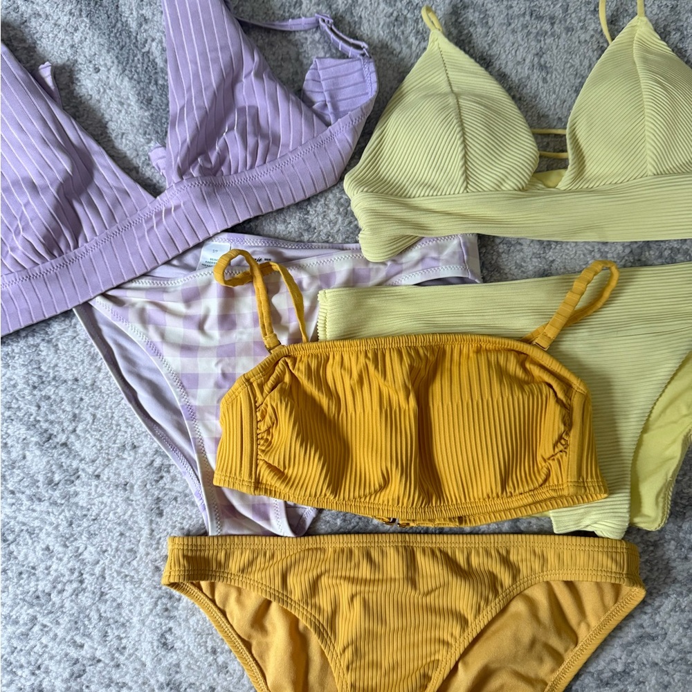 Bundle of 3 Bikinis